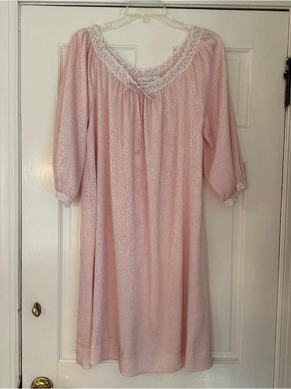 Vintage Oscar de la Renta Neiman Marcus Pink Lace Trim Nightgown XS Granny chic